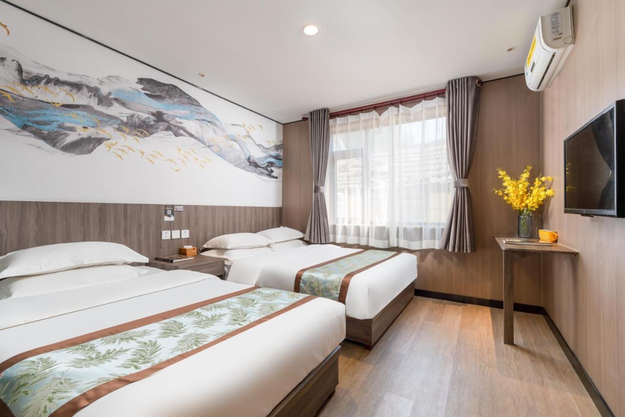 East Sacred Hotel ᴸᴱo---Foreign Accept---Tourism Service English-Speaking 丨 Near Tiananmen Forbidden City丨very Close To Metro Zhangzizhong And Beixinqiao 丨european Foot Ball English丨free Advance Tickets And Laundry Drying Service Coffee Snacks Peking Exteriér fotografie