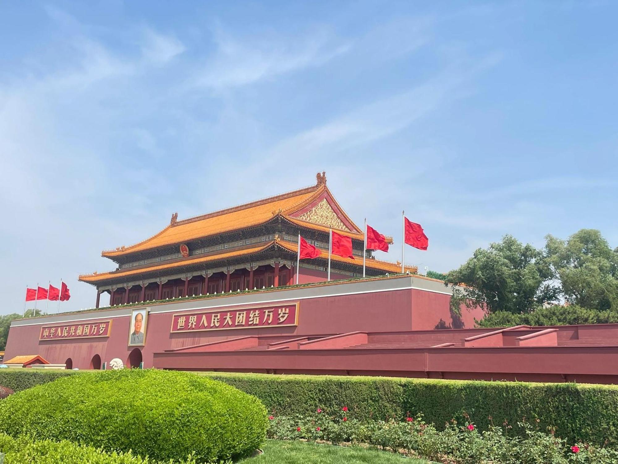 East Sacred Hotel ᴸᴱo---Foreign Accept---Tourism Service English-Speaking 丨 Near Tiananmen Forbidden City丨very Close To Metro Zhangzizhong And Beixinqiao 丨european Foot Ball English丨free Advance Tickets And Laundry Drying Service Coffee Snacks Peking Exteriér fotografie