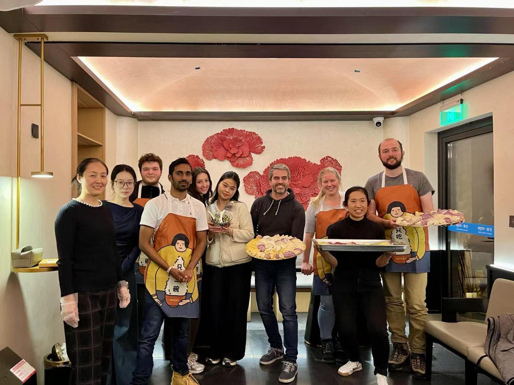 East Sacred Hotel ᴸᴱo---Foreign Accept---Tourism Service English-Speaking 丨 Near Tiananmen Forbidden City丨very Close To Metro Zhangzizhong And Beixinqiao 丨european Foot Ball English丨free Advance Tickets And Laundry Drying Service Coffee Snacks Peking Exteriér fotografie